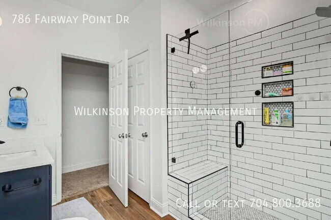 Building Photo - 786 Fairway Point Dr