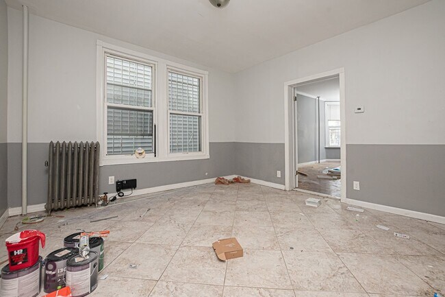 Building Photo - 737 Summer Ave
