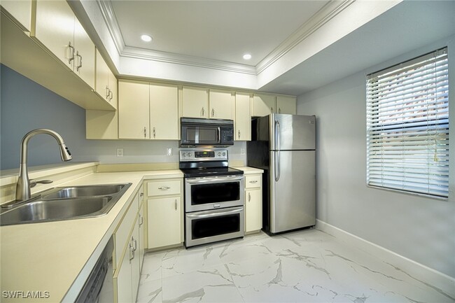 Building Photo - 713 SW 47th Terrace