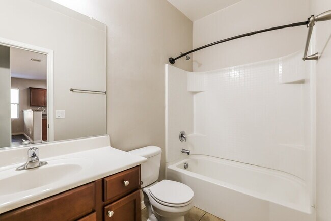 Building Photo - 8225 W Kittiwake Ln