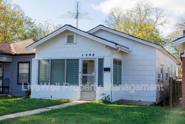 Primary Photo - 1306 Avenue R