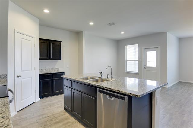 Building Photo - 701 Blacktail Dr