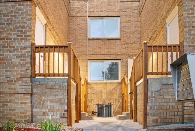 Building Photo - 1366 Lafayette St