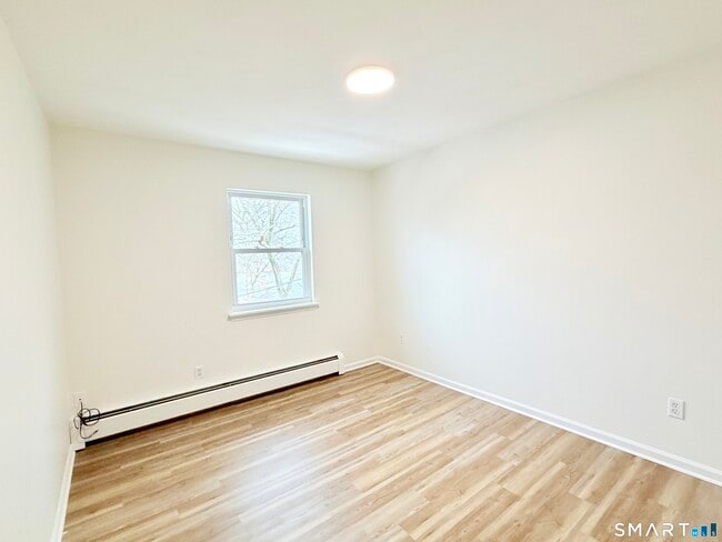 Building Photo - 76 Highland Ct