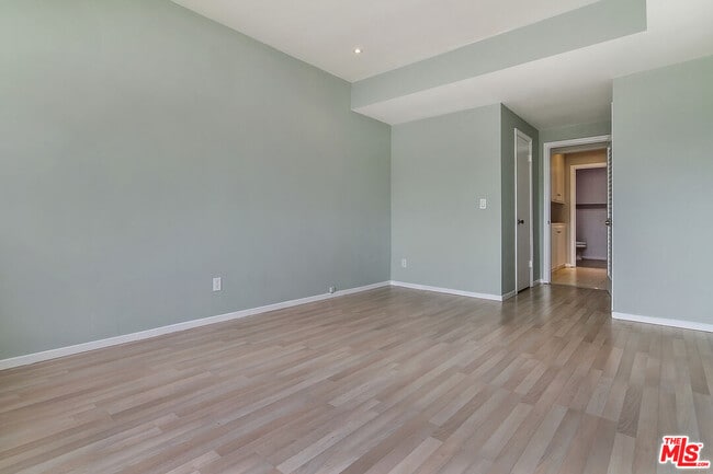 Building Photo - 11920 Dorothy St