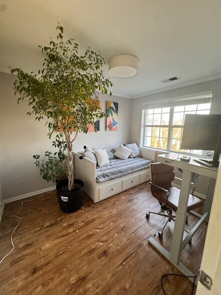 Second bedroom/office - 2841 S Wakefield St