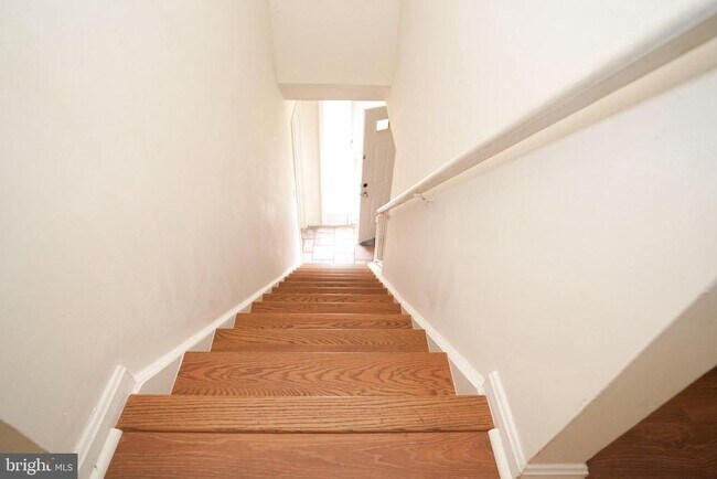 Building Photo - 4570 Conwell Dr