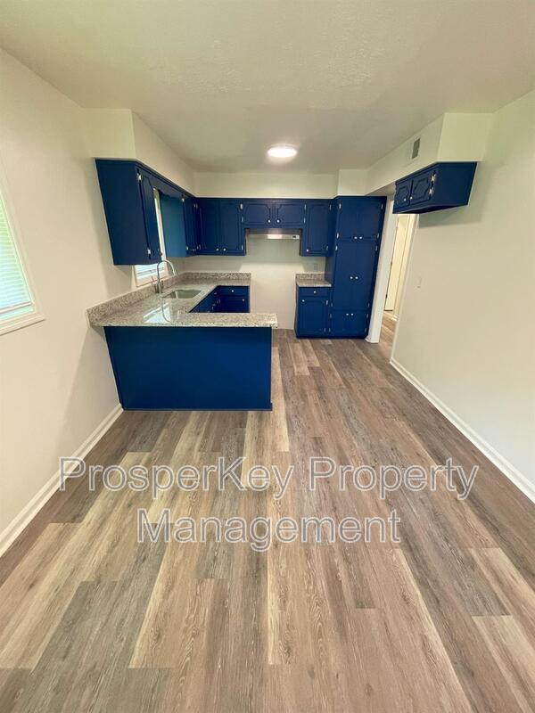 Building Photo - 5360 Spencer Ln