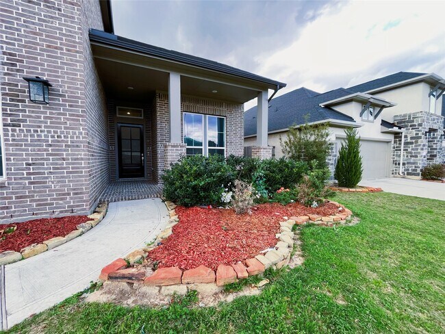 Building Photo - 5918 Emerald Ranch Ln