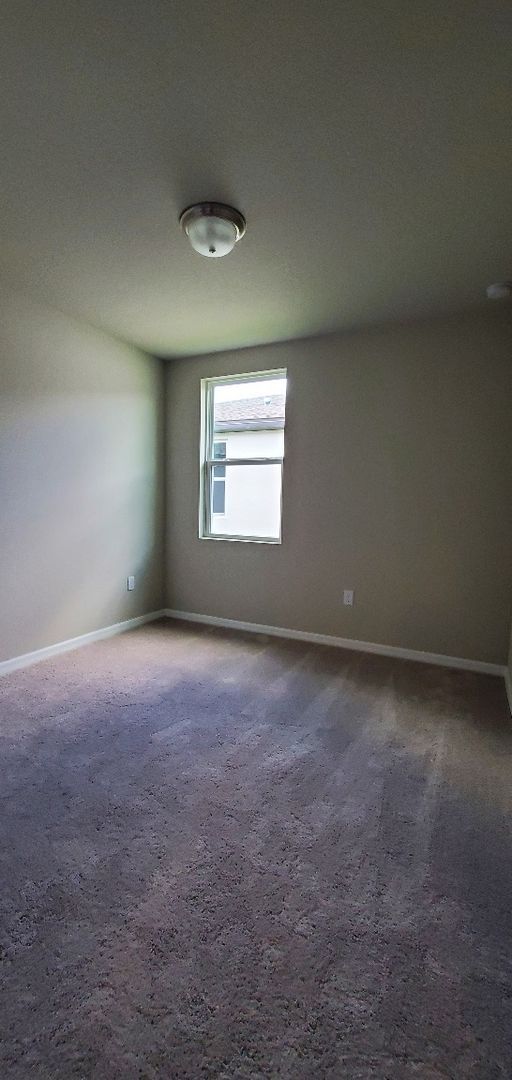 Building Photo - Like NEW!!! 4-Bedroom, 2.-Bathroom in Luce...