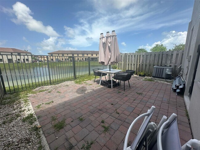 Building Photo - 23983 SW 118 Ave