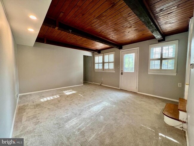 Building Photo - 437 Sudbury Rd