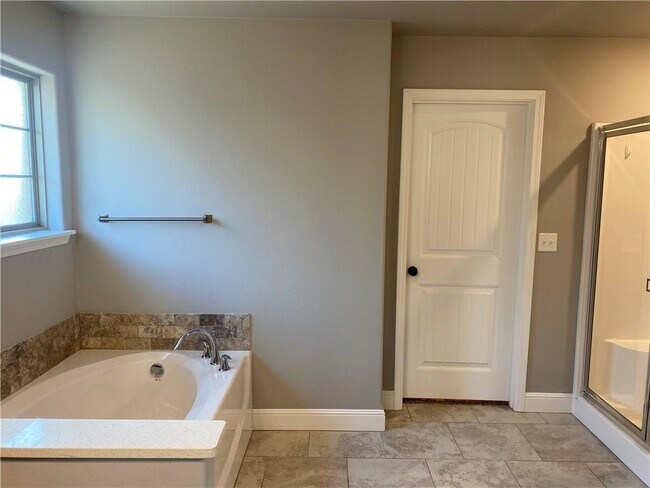 Building Photo - 3550 Macintosh Way