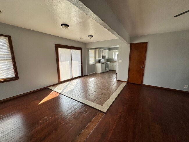 Building Photo - 2638 SW 60th St