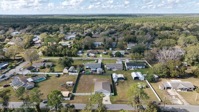 Building Photo - 5780 Palm St