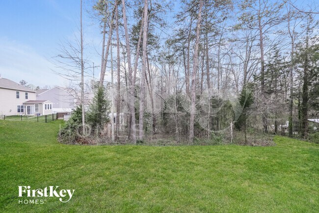 Building Photo - 2025 Misty Rose Lane