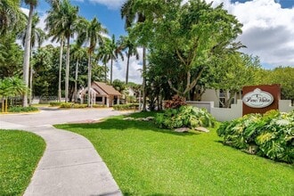 Building Photo - 9501 SW 138th Pl