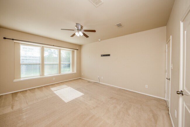 Building Photo - 4019 Windmill Creek Dr