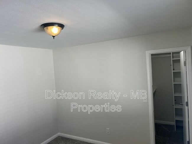Building Photo - 7760 Key Largo Dr