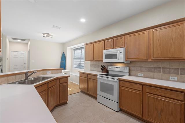 Building Photo - 7028 St Augustine Dr