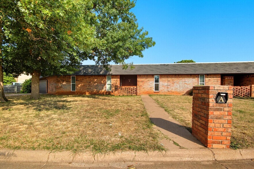 Building Photo - 4934 Greenslope Dr