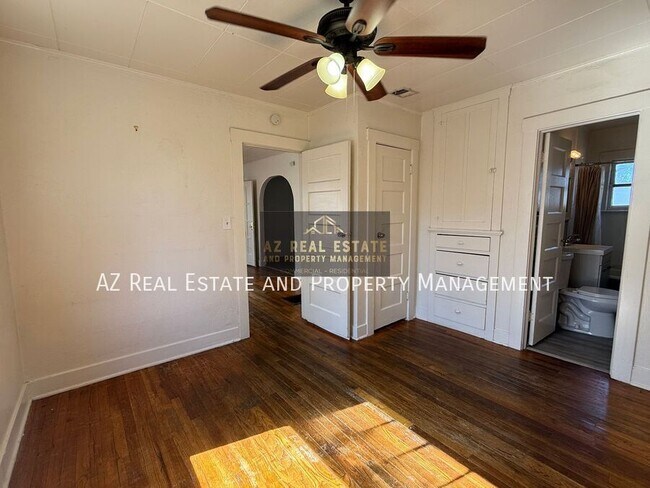 Building Photo - 3809 N 9th Pl