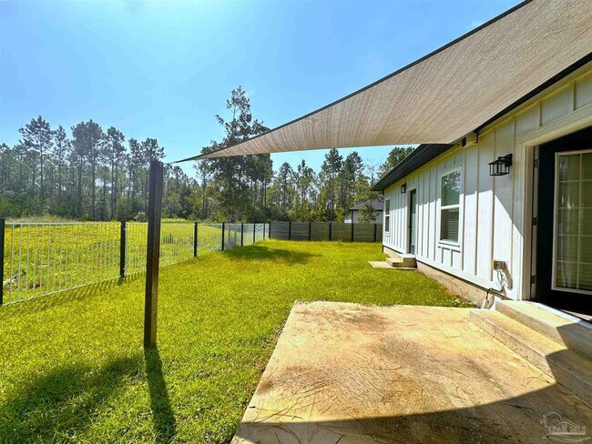 Building Photo - 726 Giese Ln
