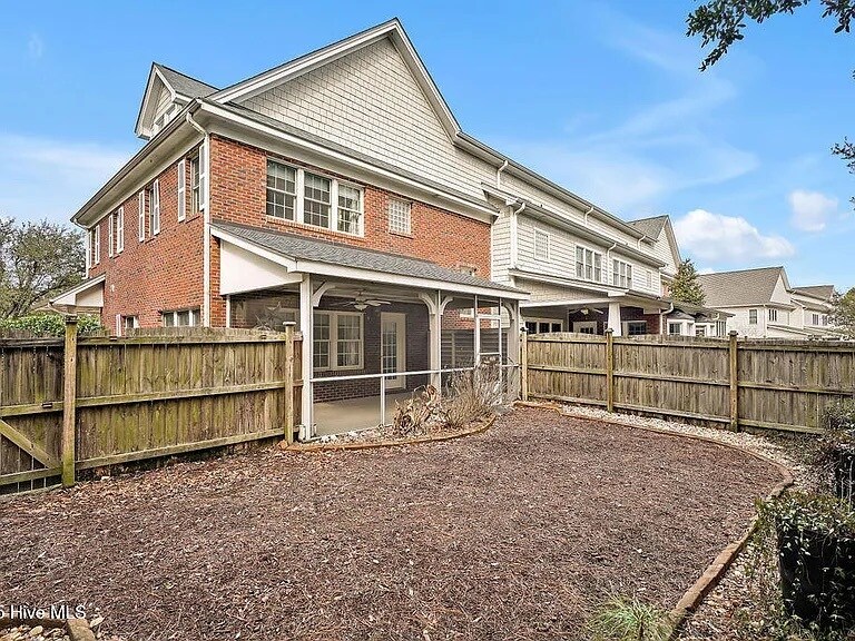 Building Photo - 3347 Jasper Pl