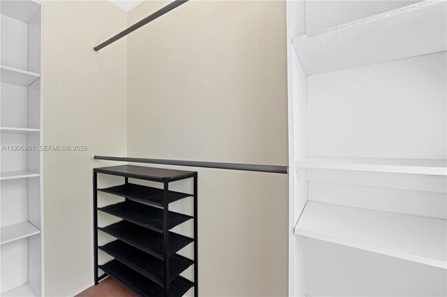 Building Photo - 109 NW 6th Ave