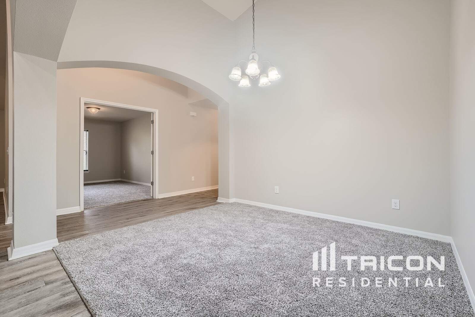 Building Photo - 11127 Lemay Dr