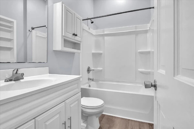 Building Photo - 103 N 13th St