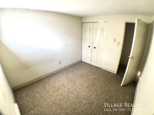 Building Photo - Affordably Priced 2-Bed with eat-in kitche...