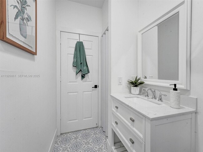 Building Photo - 19901 NW 77th Ct