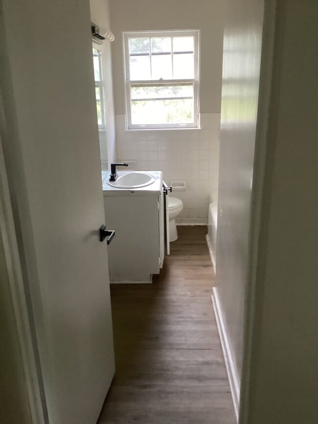 Building Photo - 989 Curry Pl