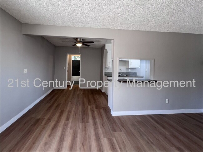 Building Photo - Spacious 1 Bedroom Ground Level Apartment - Downey