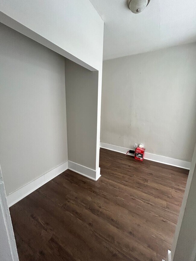 Building Photo - 800-806 N 8th / 718 Union