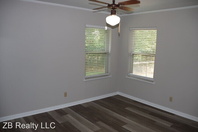 Building Photo - 3 br, 1.5 bath House - 1606 McNutt Drive