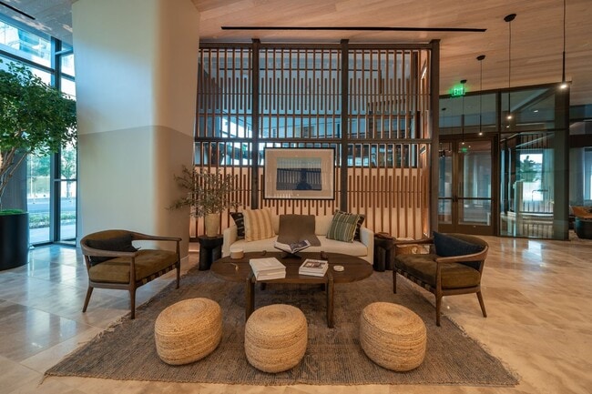 Building Photo - Welcome to your new home! Luxury 1BE1BA condo at the Pullman Gulch Union in the center of Nashvil...