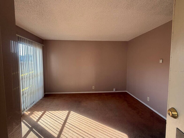 Building Photo - 4260 Clayton Rd