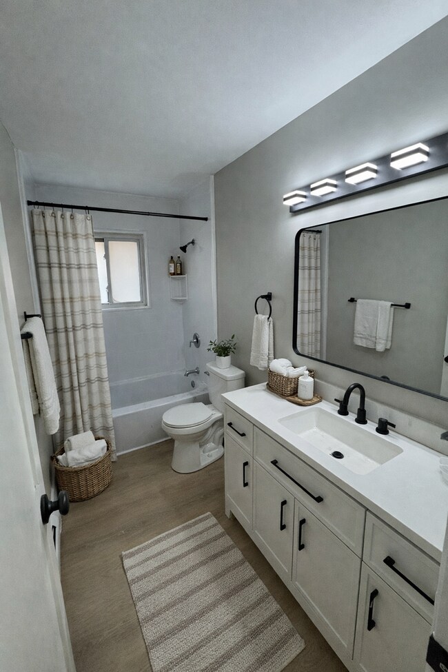 Building Photo - Z on Coolidge