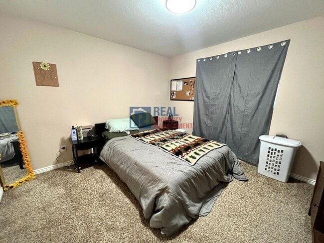 Building Photo - 2550 Bellamy St