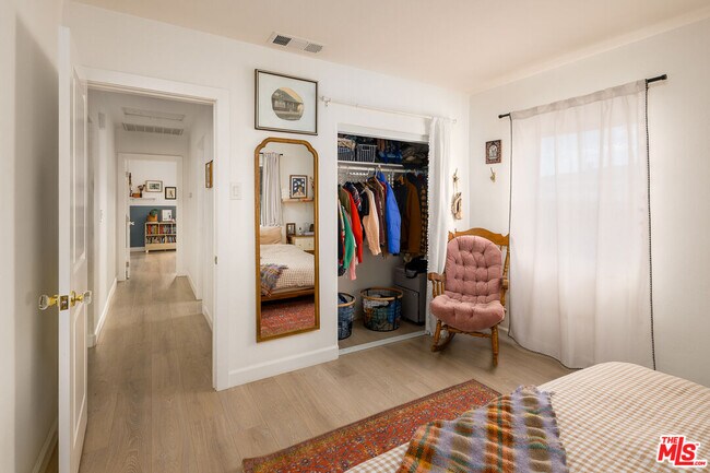 Building Photo - 4540 Catalpa St