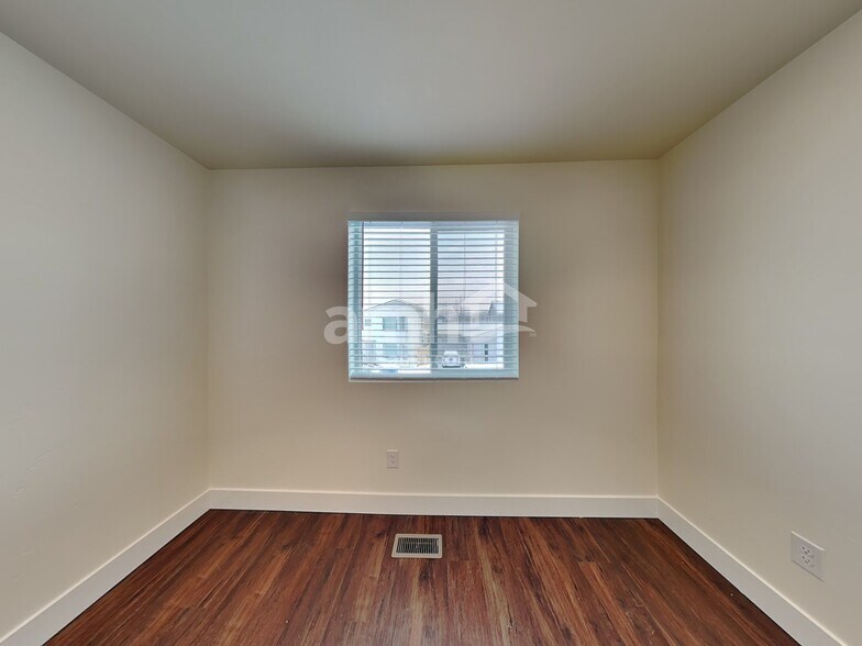 Building Photo - 11468 W Mesquite St