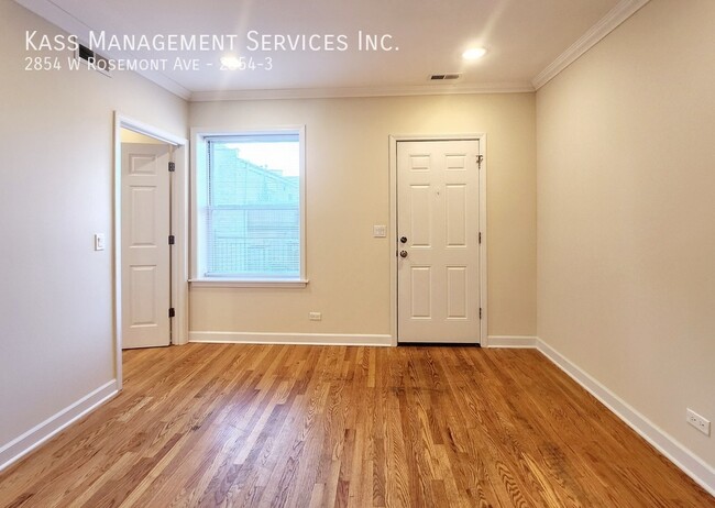 Building Photo - 2854 W Rosemont Ave