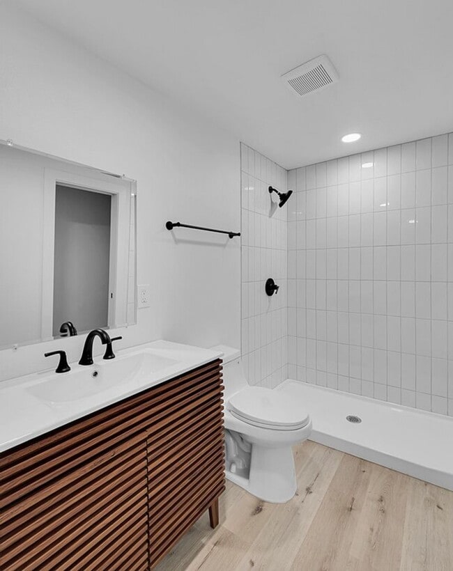 Building Photo - Newly Renovated 3 Bed, 3 Bath Home in Waco