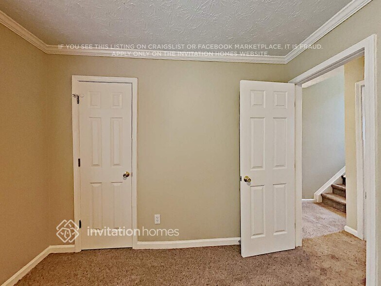 Building Photo - 1045 Hunters Oak Trail