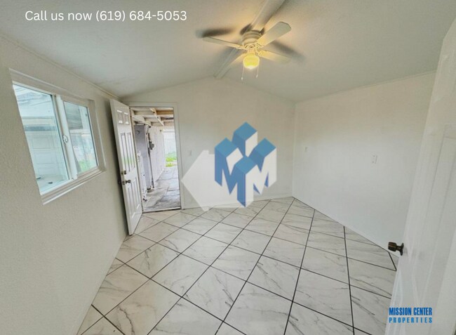 Building Photo - 5256-5260 Groveland Drive