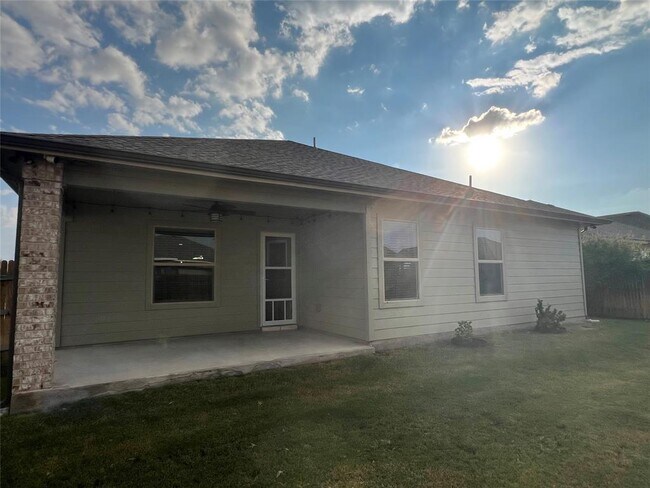 Building Photo - 200 Nathaniel Dr