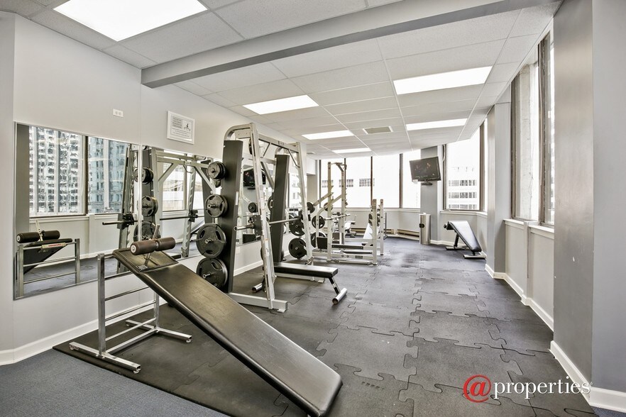 Building Photo - 405 N Wabash Ave