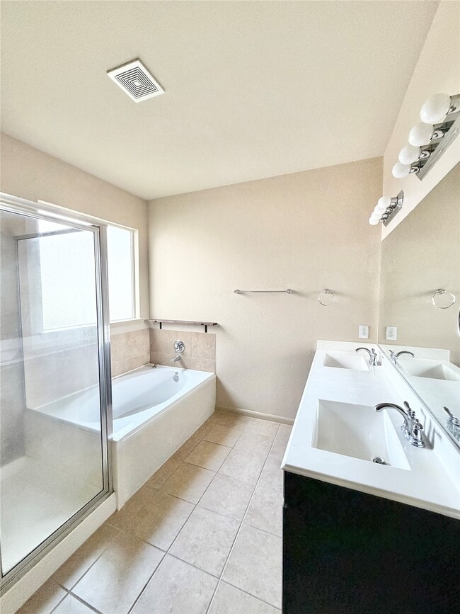 Building Photo - 25410 Saddlebrook Champion Way